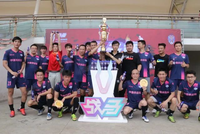 特朗普彻底出手，凌晨时分行动，伊朗总统无奈回应